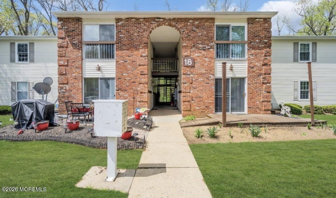 18-6 Augusta Court Freehold NJ 07728
