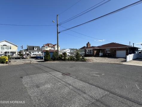 31 Navarra Drive Brick NJ 08723