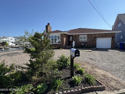 31 Navarra Drive Brick NJ 08723