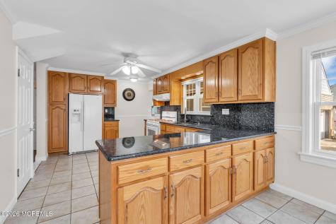 37 Highland Avenue Leonardo NJ 07737