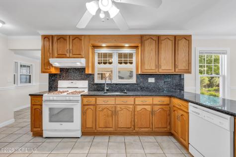 37 Highland Avenue Leonardo NJ 07737