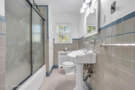37 Highland Avenue Leonardo NJ 07737