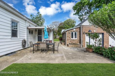 37 Highland Avenue Leonardo NJ 07737