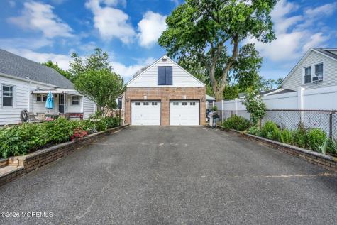 37 Highland Avenue Leonardo NJ 07737