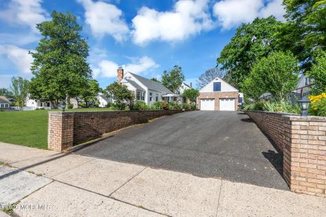 37 Highland Avenue Leonardo NJ 07737