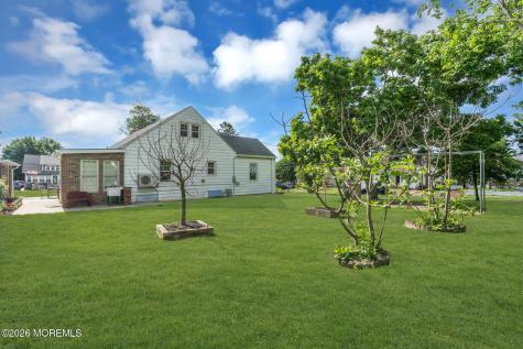 37 Highland Avenue Leonardo NJ 07737