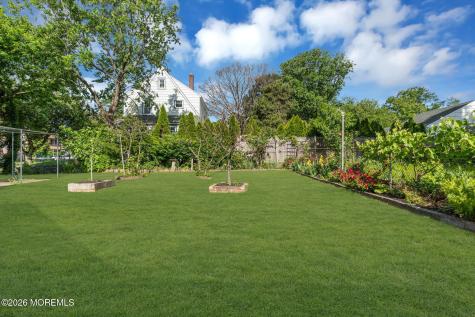 37 Highland Avenue Leonardo NJ 07737