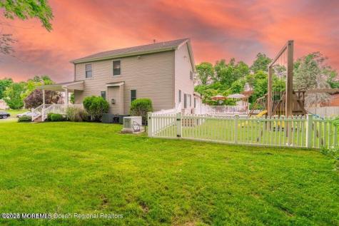 1 Kari Court Jackson NJ 08527