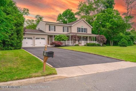 1 Kari Court Jackson NJ 08527