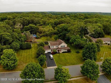 1 Kari Court Jackson NJ 08527