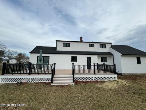 9 Carole Drive Oakhurst NJ 07755