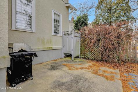 603 Laurel Avenue West Allenhurst NJ 07711