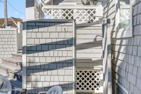 973 Ocean Avenue Mantoloking NJ 08738