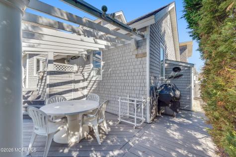 973 Ocean Avenue Mantoloking NJ 08738