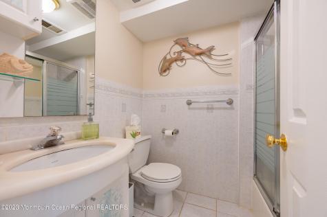 1713 Boulevard Seaside Park NJ 08752