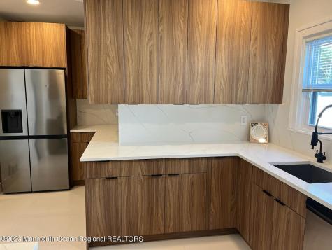 208 Lockwood Place Oakhurst NJ 07755