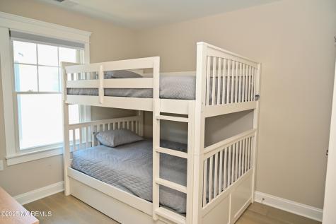 8 Shell Road Mantoloking NJ 08738