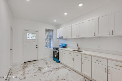 520 E Jersey Street Elizabeth NJ 07206