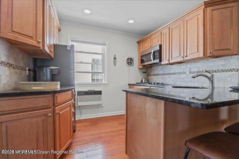2204 Grand Central Avenue Lavallette NJ 08735
