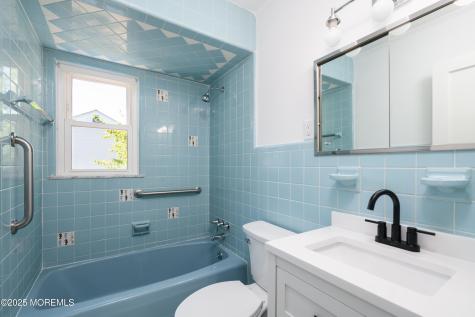 361 Meadowbrook Avenue Eatontown NJ 07724