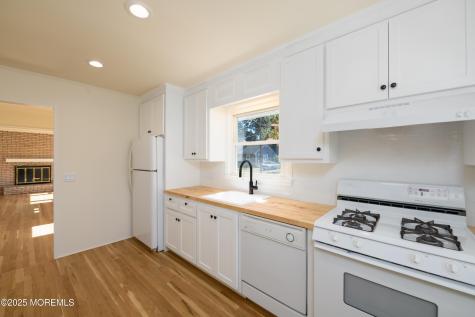 361 Meadowbrook Avenue Eatontown NJ 07724