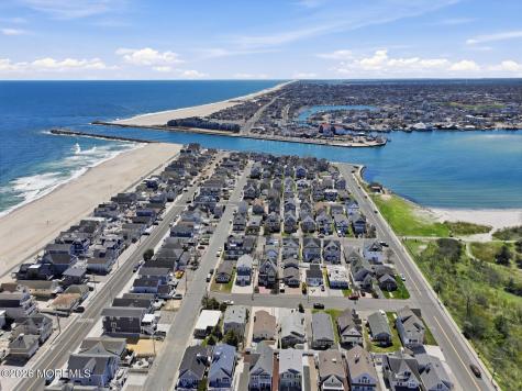 565 Trout Avenue Manasquan NJ 08736