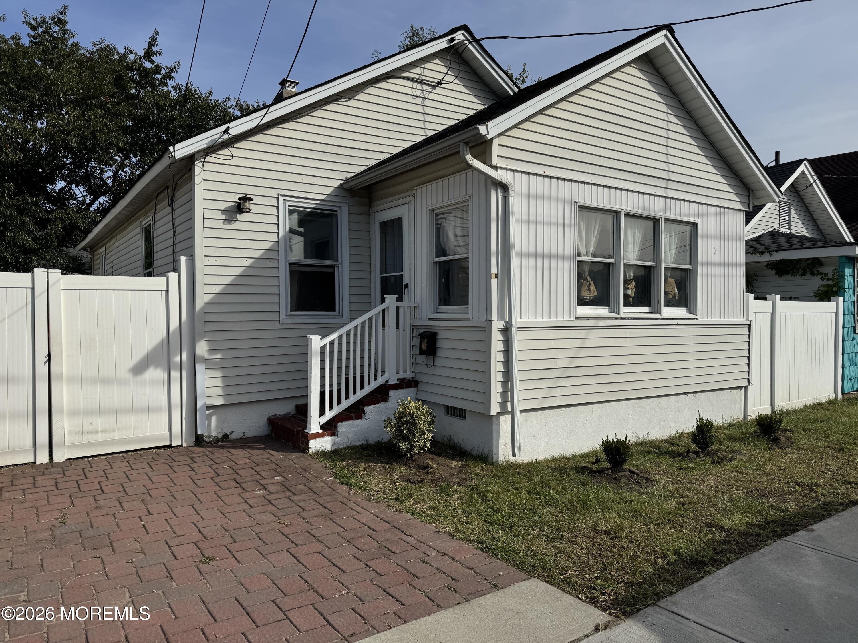 16 Randall Place Keansburg NJ 07734