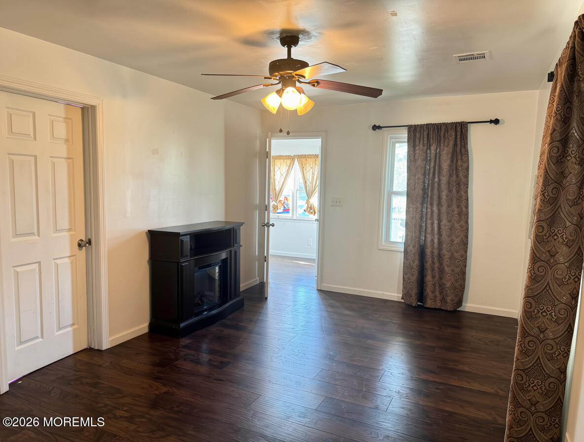 16 Randall Place Keansburg NJ 07734
