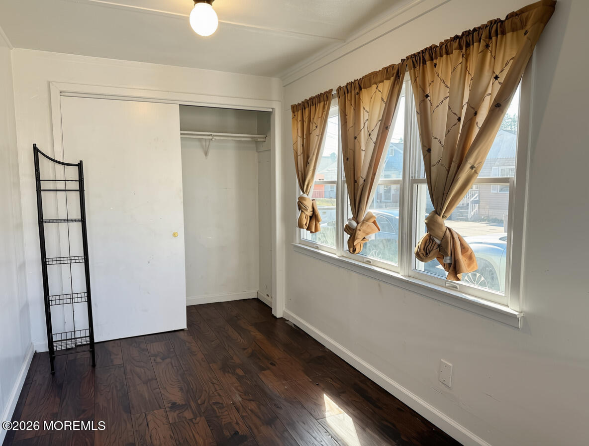 16 Randall Place Keansburg NJ 07734