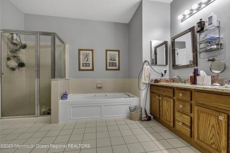 536 St Andrews Place Manalapan NJ 07726