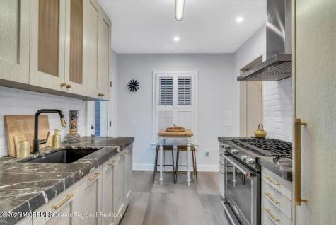 15 Buena Vista Court Allenhurst NJ 07711