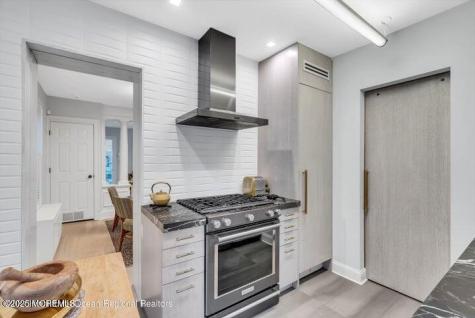 15 Buena Vista Court Allenhurst NJ 07711