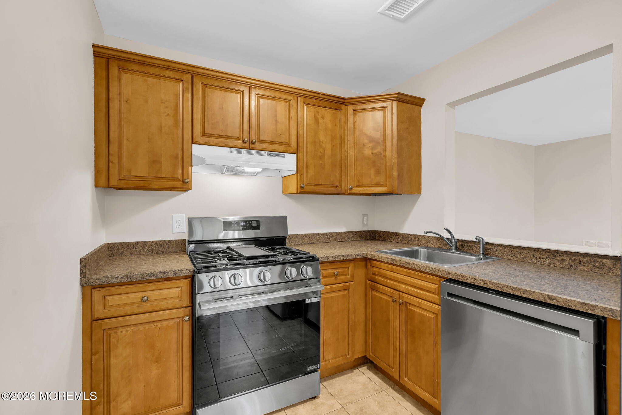 2101 Bayhead Drive Parlin NJ 08859