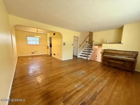 5 Sussex Court South River NJ 08882