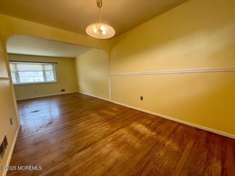 5 Sussex Court South River NJ 08882