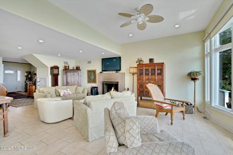 323 Cove Drive Mantoloking NJ 08738