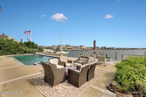 323 Cove Drive Mantoloking NJ 08738