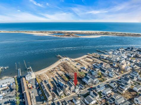 48 5th Street Highlands NJ 07732