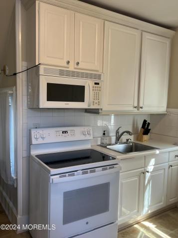 84 Mclaren Street Red Bank NJ 07701
