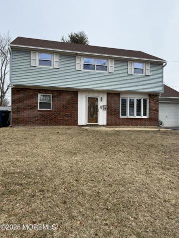 7 Peachtree Road Oakhurst NJ 07755