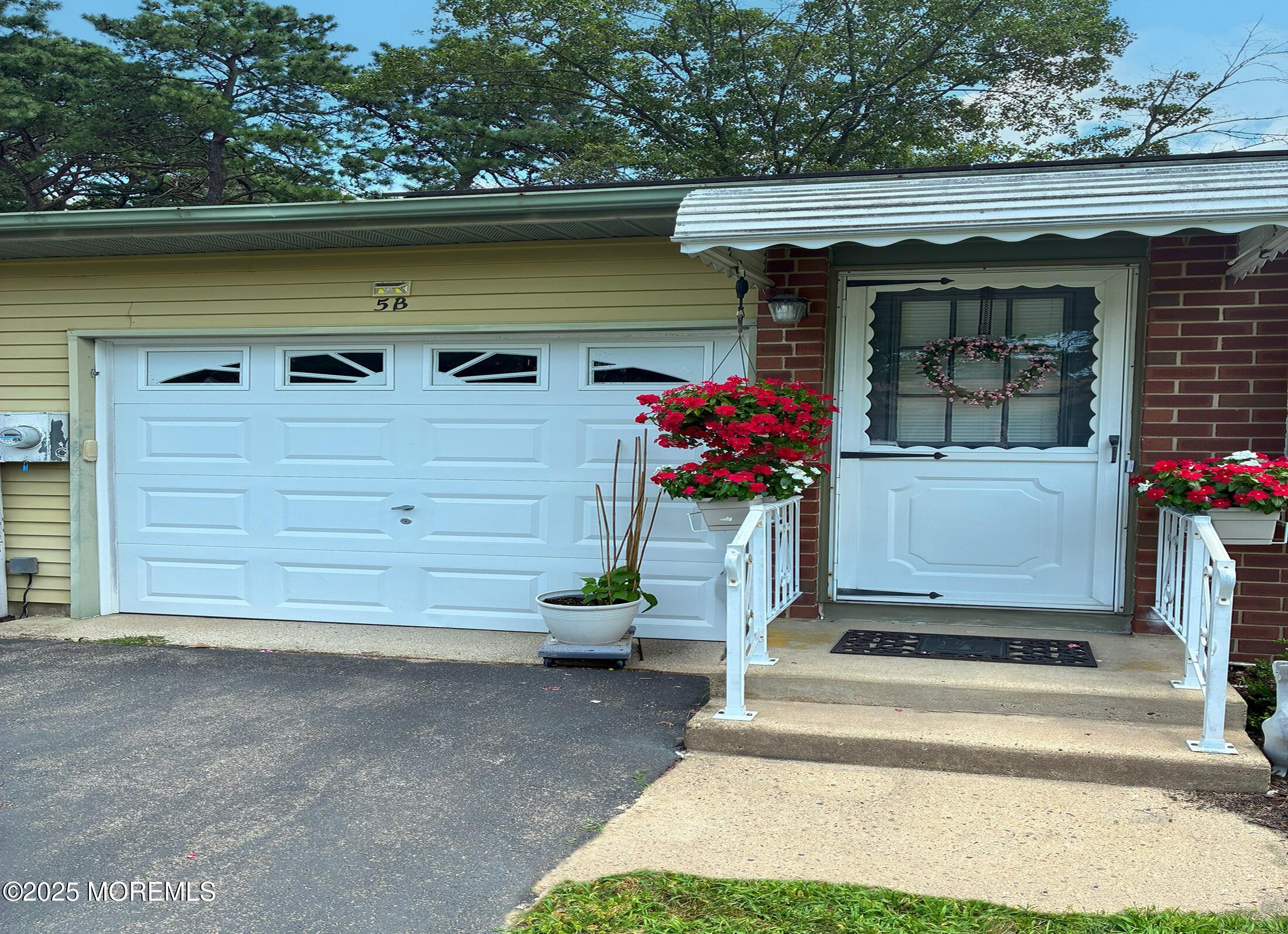 5 Graystone Place Whiting NJ 08759