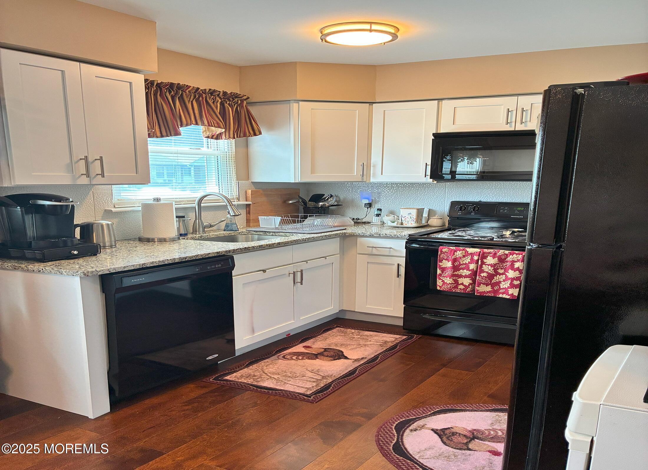 5 Graystone Place Whiting NJ 08759
