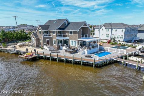 1 Pershing Boulevard Lavallette NJ 08735