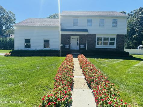 2 Campbell Court Oakhurst NJ 07755