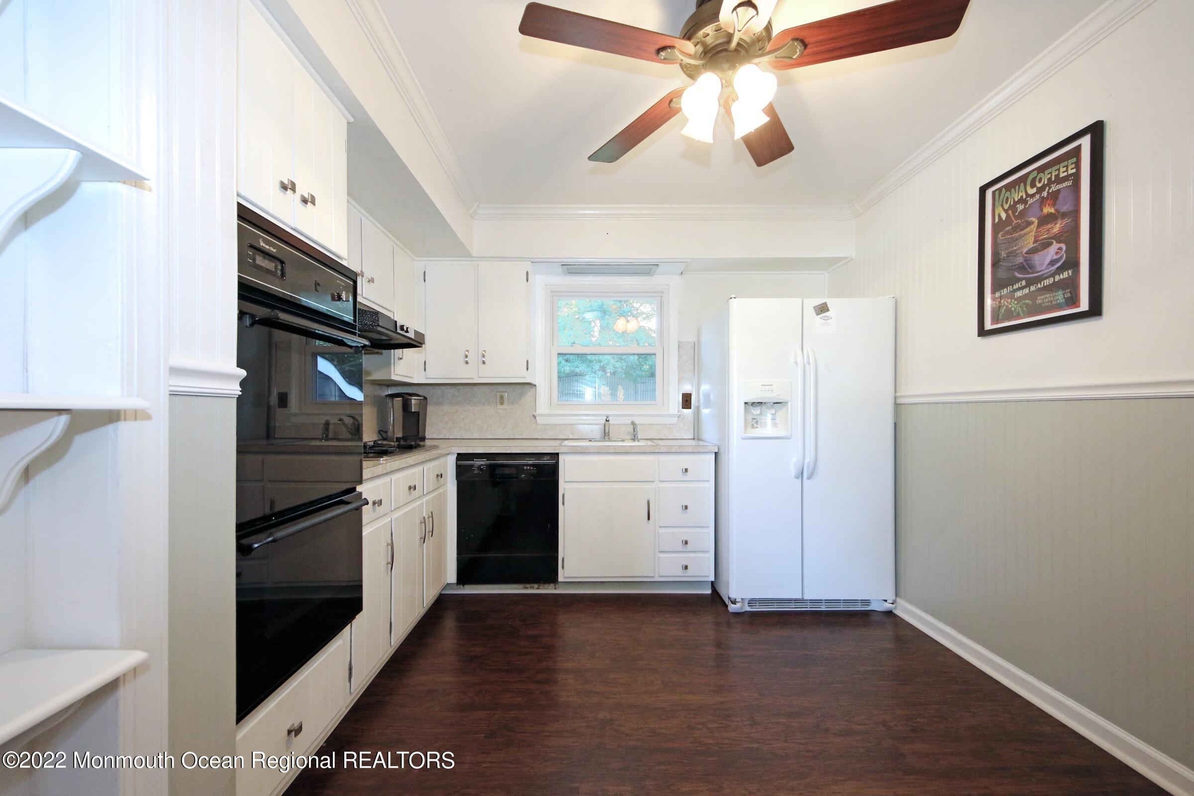 18 N Crestview Drive Middletown NJ 07748