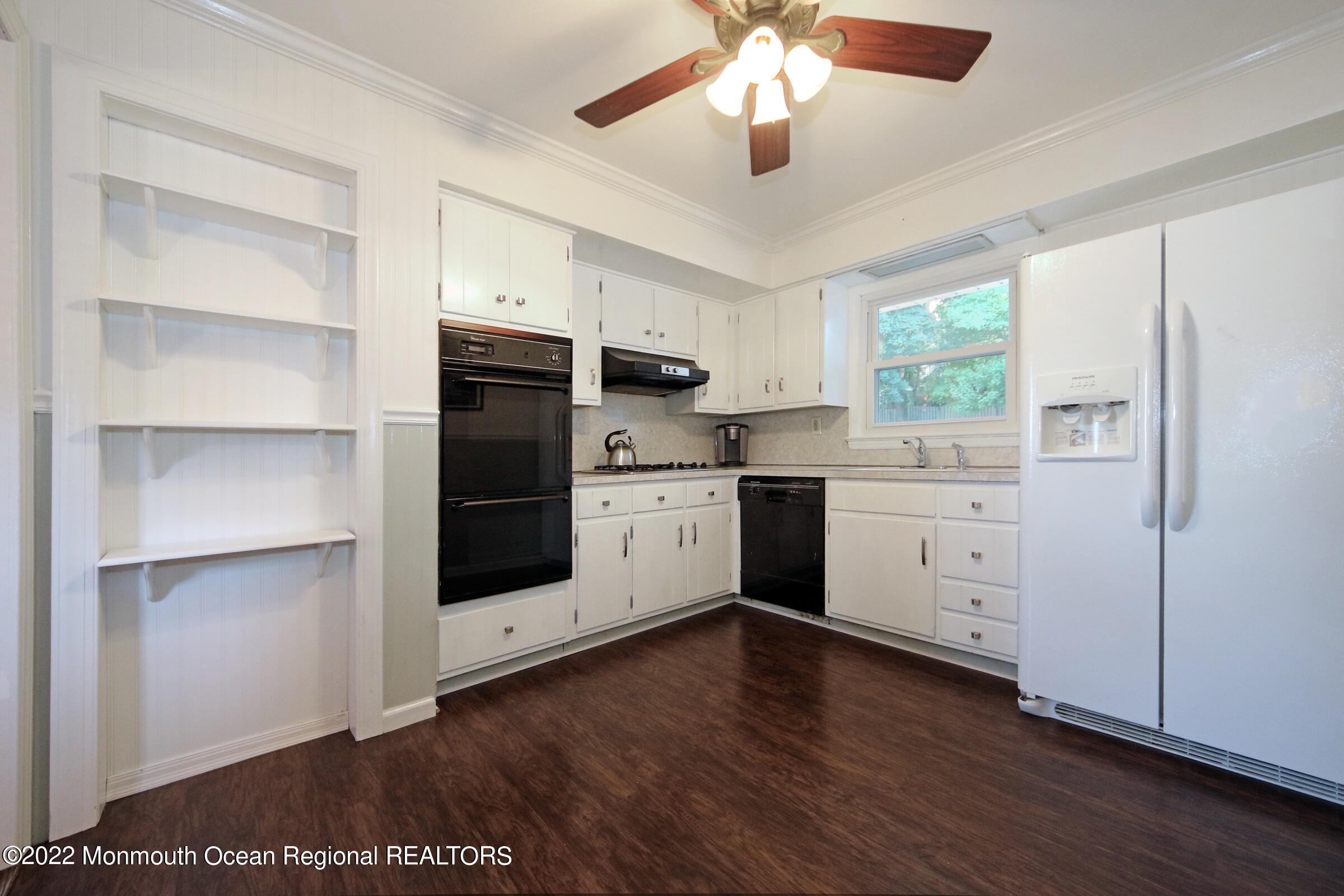 18 N Crestview Drive Middletown NJ 07748