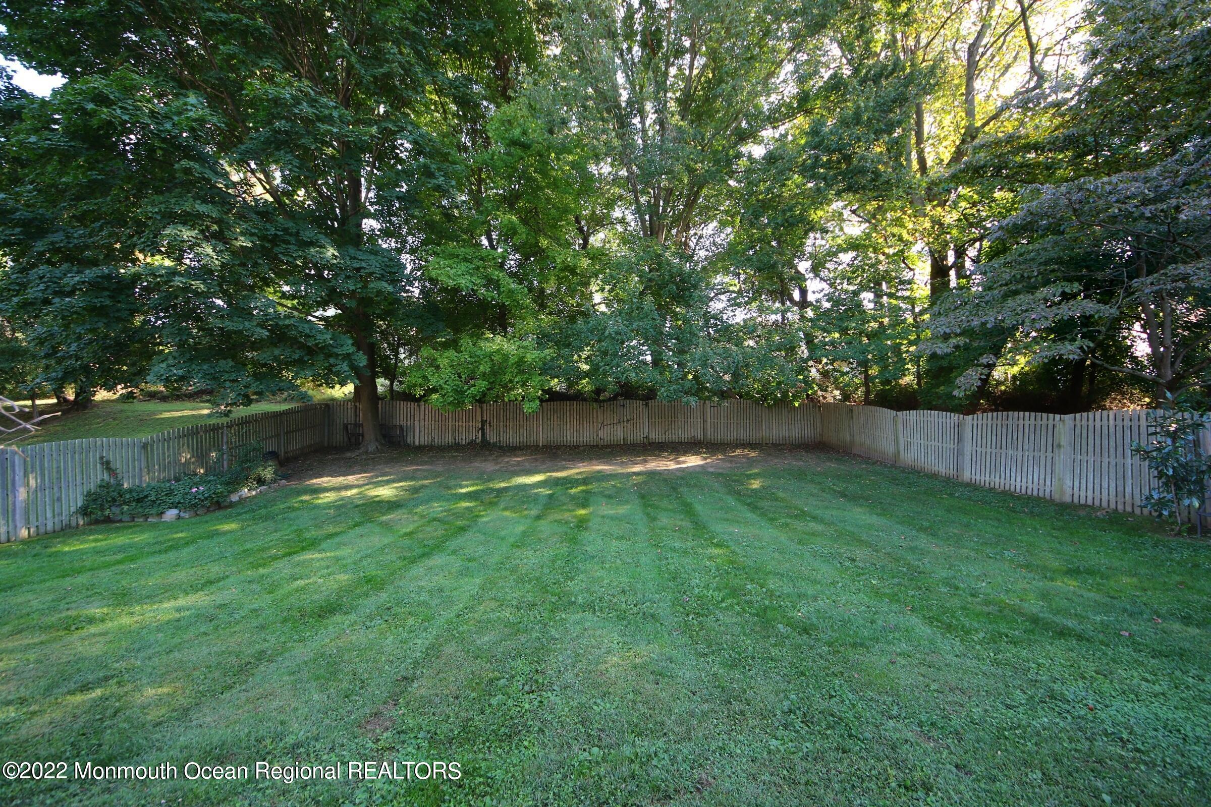 18 N Crestview Drive Middletown NJ 07748