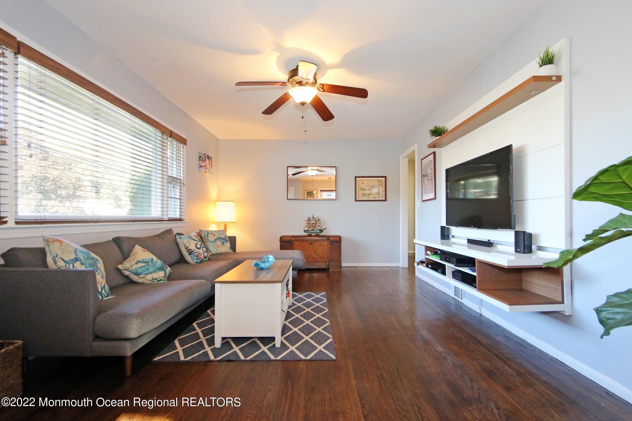 18 N Crestview Drive Middletown NJ 07748