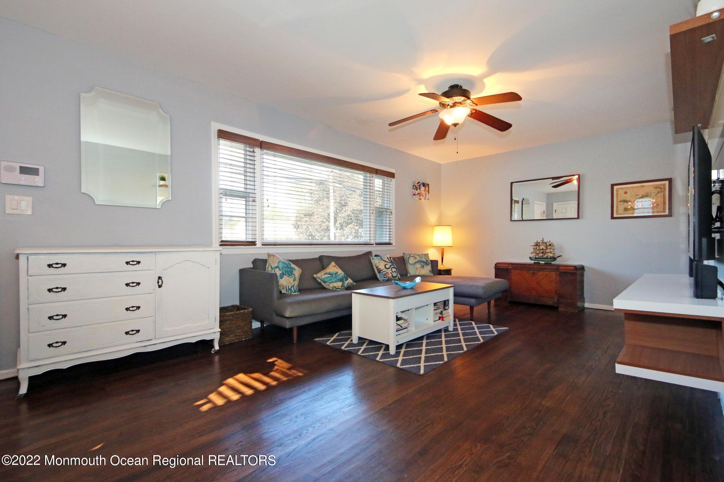 18 N Crestview Drive Middletown NJ 07748
