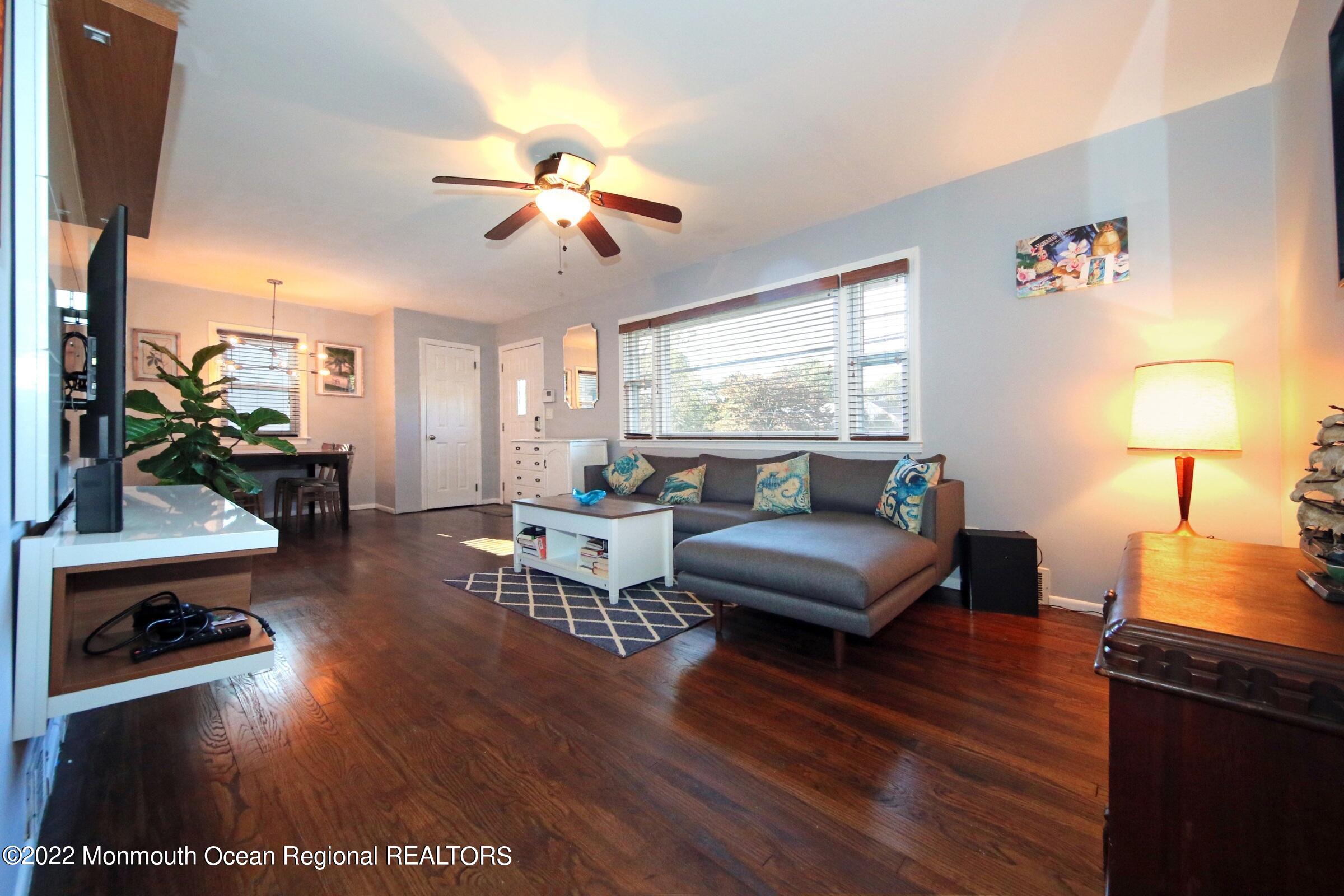 18 N Crestview Drive Middletown NJ 07748